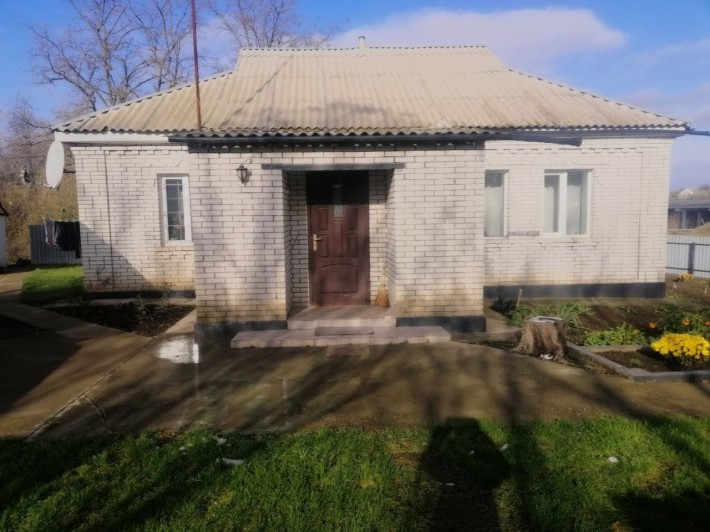 Здається будинок - фото 1
