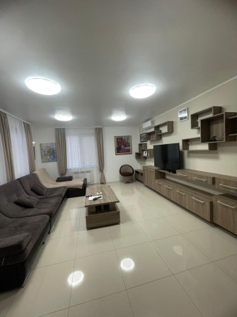 Здається затишний будинок  поруч центру - фото 1