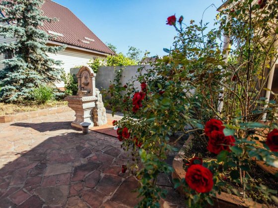 Оренда 2-поверхового будинку 100 м² на острові Водників біля пляжу. Киев