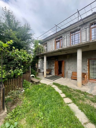 Район Метро/Новий Киселів Продаються 2 БУДИНКИ ПО ЦІНІ ОДНОГО - фото 1