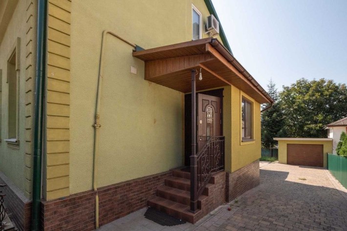 Продається будинок в центрі міста - фото 1