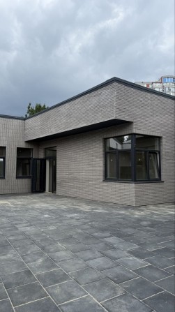 Продаж стильного будинку в тихому Центрі - фото 1