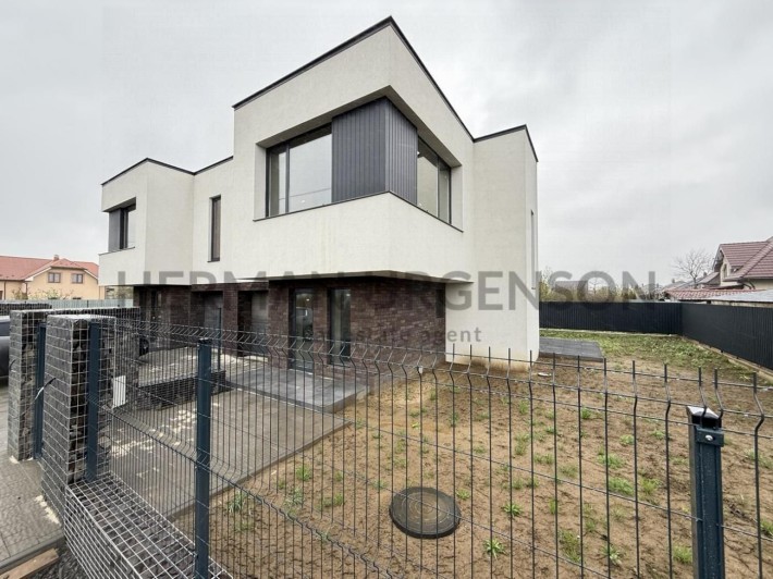 Продаж таунхаусу 127 м.кв / 2.5 сотки / р-н Садовий - фото 1