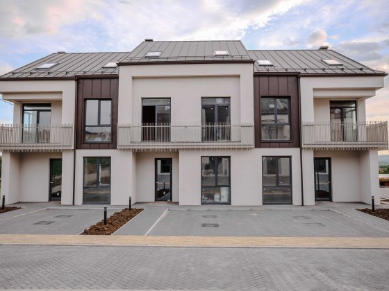 Продаються Ексклюзивні Будиночки в Топовій локаціі, 5 хв до ТЦ Майдан Чернівці