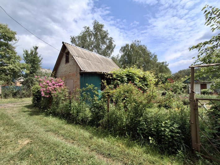 Продаж затишної дачі в місті. - фото 1