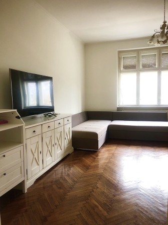 Будинок в центральній частині міста - фото 1