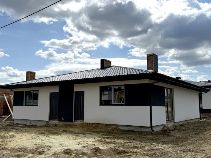 Продам котедж з комунікаціями! - фото 1