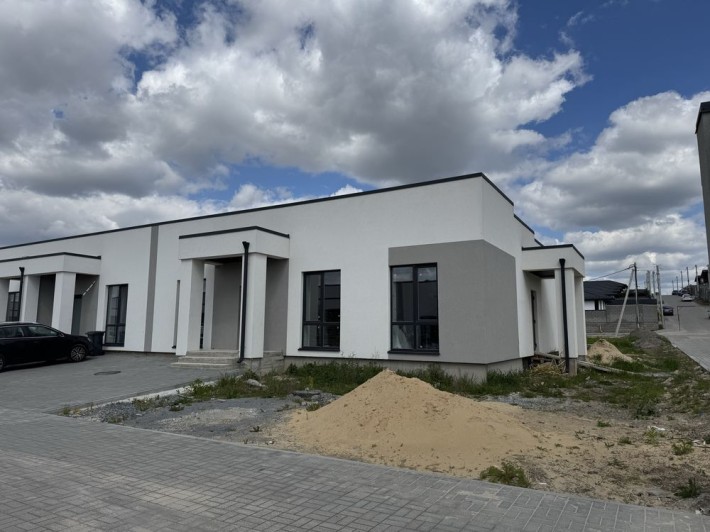 Продам готовий котедж з комунікаціями на Макарова - фото 1