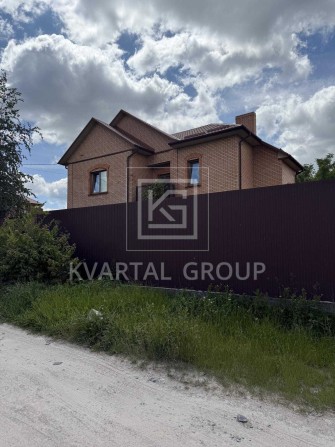 В продажу НОВИЙ величезний будинок 300м2 в затишному районі Києва - фото 1