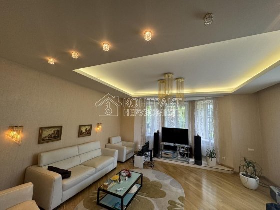 Здам триповерховий будинок Центр Сокільники Харьков