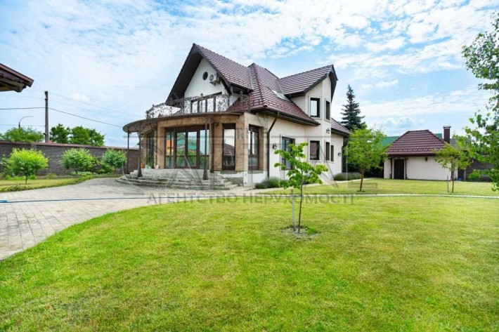 Оренда / Будинок/372 м2/Київ/ Дарницький район/вул. Центральна - фото 1