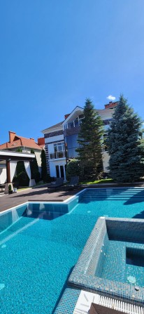 Аренда ВИЛЛЫ в Совиньоне,  на лето! 700м², жилой подвал - фото 1