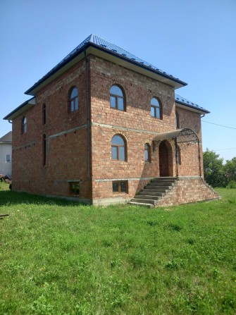 Продам
2х пов будинок +цокольний пов.
Сторожинецький район,с.Заволока - фото 1