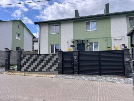 Кутовий Котедж на Сонячній Долині Рівне