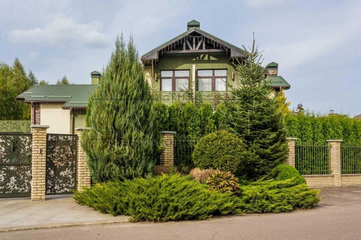 Здається в оренду розкішний будинок у закритому КМ в Плютах 400 м² - фото 1