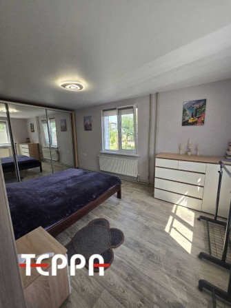 Продаж затишного 2-поверхового будинку з ділянкою - фото 1