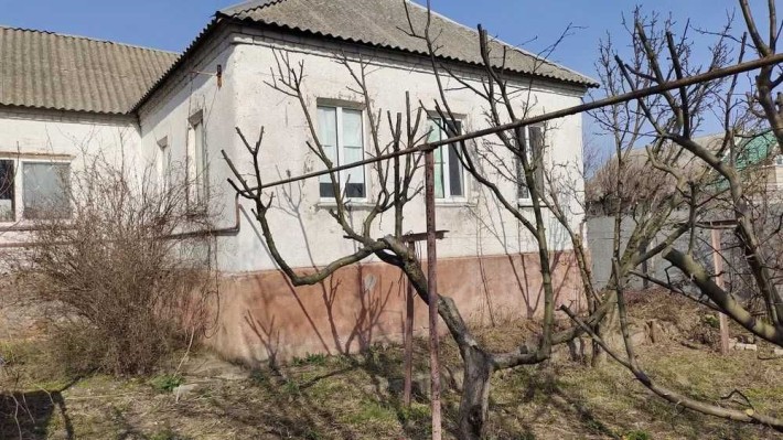 Продам дом ТРИ РАЗДЕЛЬНЫЕ комнаты, в район ул.Моторная ВСЕ УДОБСТВА - фото 1