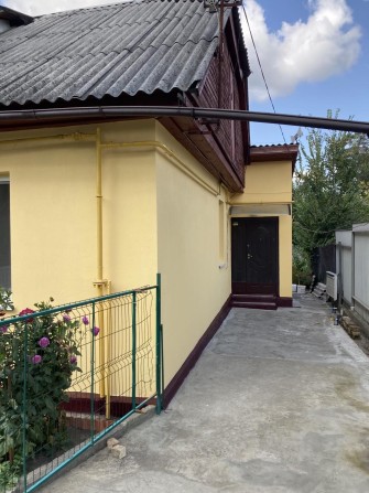Катериновка рядом Чайки. Небольшой дом для семьи - фото 1