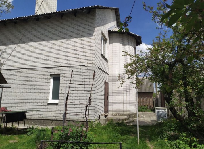 ТЕРМІНОВИЙ ПРОДАЖ БУДИНКУ ( НОВОБУДОВА ) без внутрішніх робіт. Торг. - фото 1