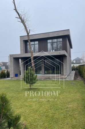 Продам будинок Жуляни Київ 246м2 9 сотих з озером - фото 1