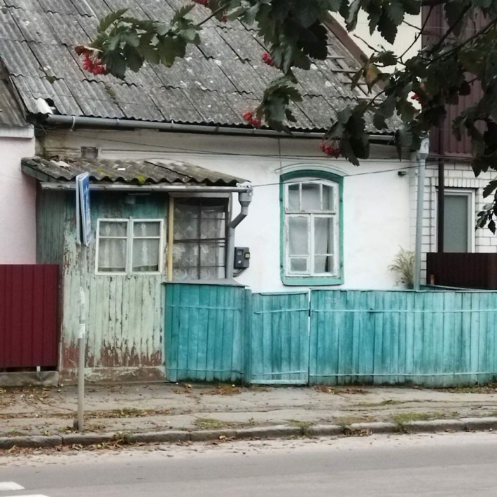Фасадна частина будинку Домбровського 37 - фото 1