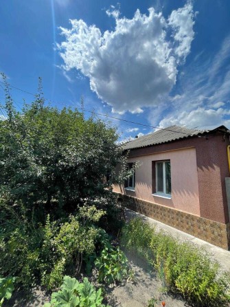 Продам більшу частину будинку з окремим двором Новомиколаївка !!! - фото 1