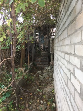 Продам половину будинку під знесення - фото 1