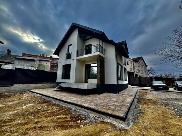 Продам будинок у центрі міста! Без комісії! - фото 1