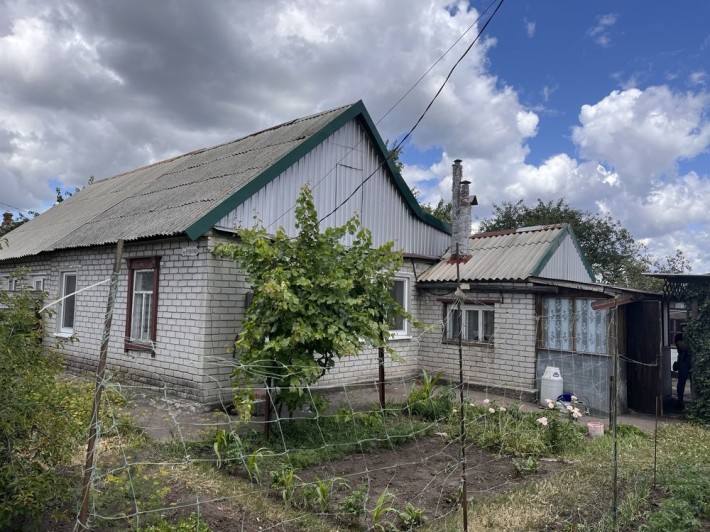 Продажа 1/2 дома с большим участком 6 соток - фото 1