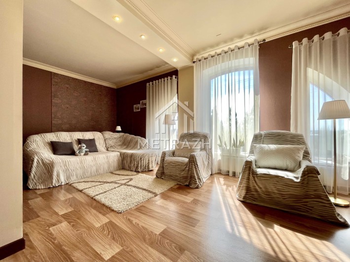 Продам Отличный ДОМ Большая Рогань. Ремонт. Мебель - фото 1