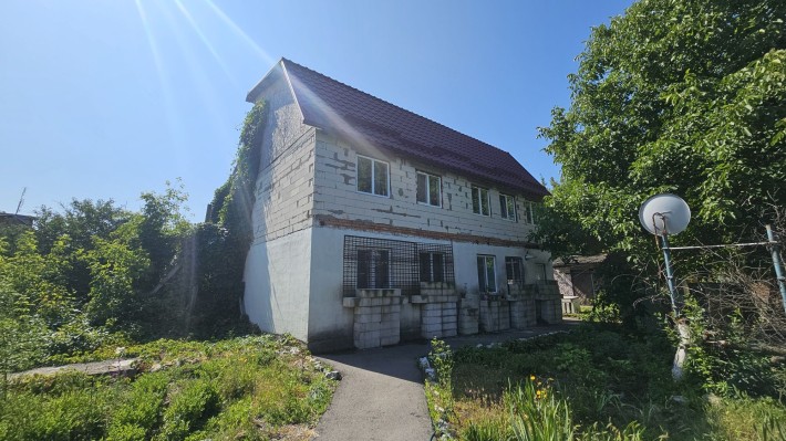 Продам будинок в центрі міста - фото 1