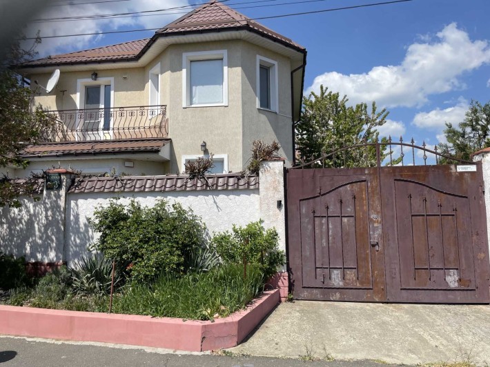 Продам дом с капремонтом в Черноморке (Золотая горка) - фото 1