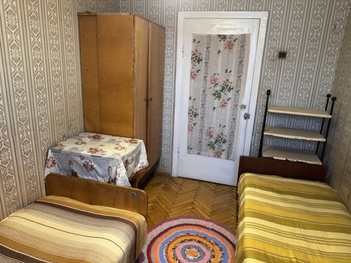 Здам кімнату,1-й дівчині.Район налогового Університету,вул.Садова. - фото 1