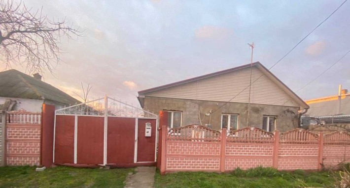 Продаю дім, з великим городом. БОНУС+ Мотоблок(в подарунок) - фото 1