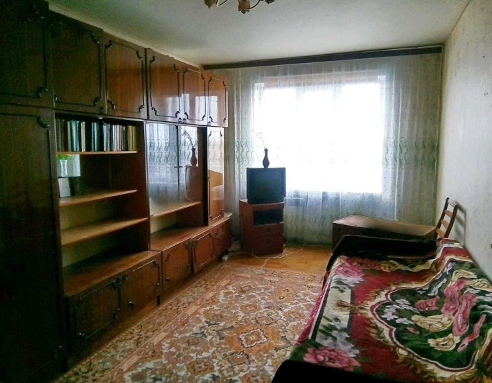 Без хозяев! Просторная комната для девушки в 3-комн., м.Минская/Днепра - фото 1