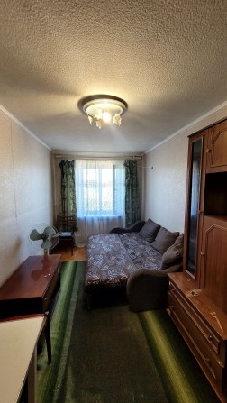 Сдам гостинку ( комнату), метро Дворец Спорта,  Мельникова,4 - фото 1