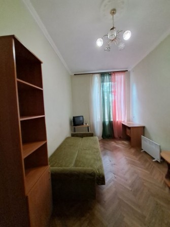 Сдам комнату в коммуне с ремонтом Центр ЗООО грн/мес - фото 1