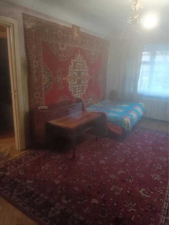 Здається кімната у 3-кімнатній квартирі по вул. Єрошенка - фото 1