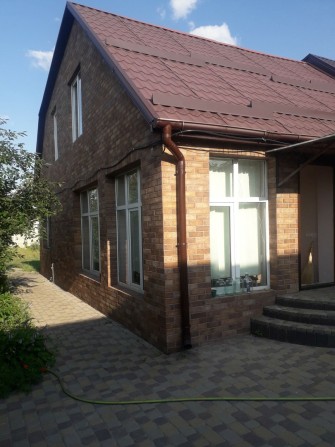 Продам дом, 2 гаража, 20 соток земли. Г. Харьков  пгт. Научный - фото 1