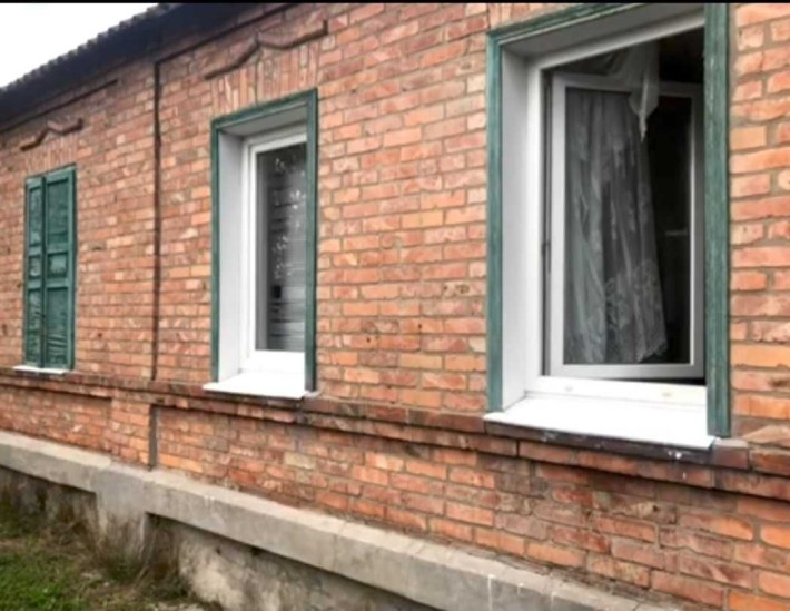 Продам 2/3 дома возле м. Киевская - фото 1
