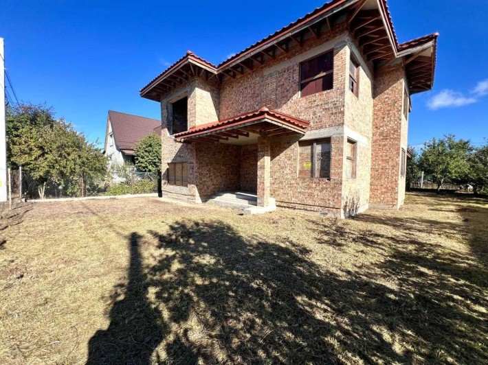 Будинок 247 кв.м. з ділянкою 8 соток, Петропавлівська Борщагівка - фото 1