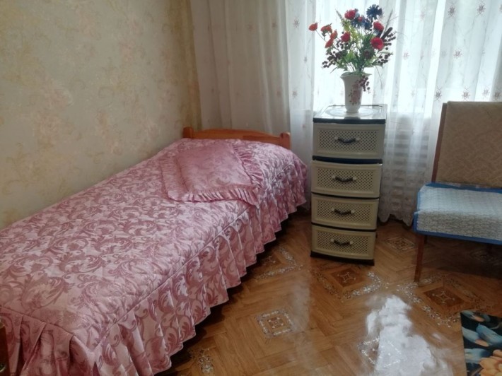 Здається кімната в 3 кімнат. Вул. Червоної Калини 5 - фото 1
