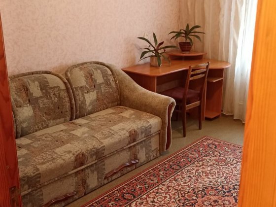 Комната на Ревуцкого18А 15 минут до метро позняки харьковская (не риел Київ