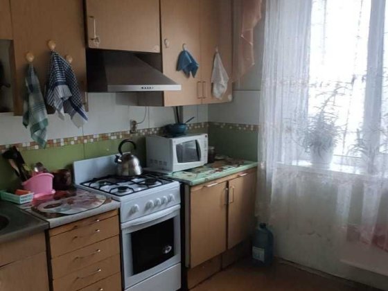 Тростянецька 5а, оренда кімнати в прострій квартирі, невисокий поверх! Київ