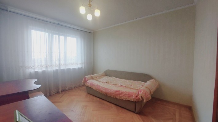 ТЕРМІНОВО !!! Оренда кімнати 13м² початок Троєщини, Маяковського1а. - фото 1