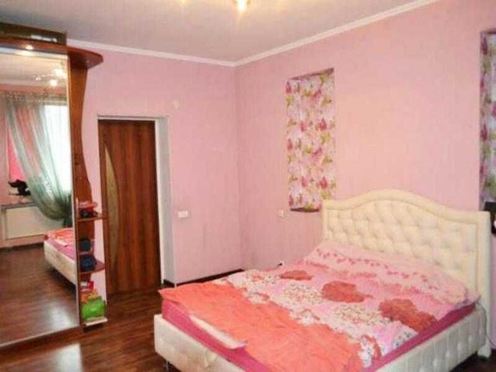 Продам 1/2 цегляного будинку в районі метро ХТЗ - фото 1