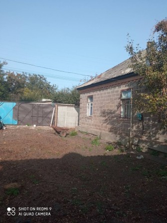 Продам дом.В одном дворе 2 домОдна часть дома  другая требует ремонта. - фото 1