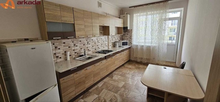 Оренда квартири вул. Коновальця 1 кім. Є Гардеробна Можна з тваринками - фото 1