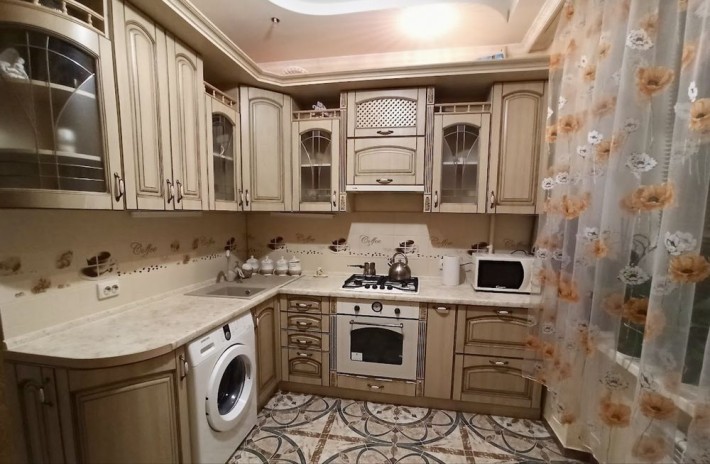 Здам 2х кімнатну, ГОЛОВНА (АВТОВОКЗАЛ), ОКРЕМІ КІМНАТИ, ВСЕ необхідне! - фото 1