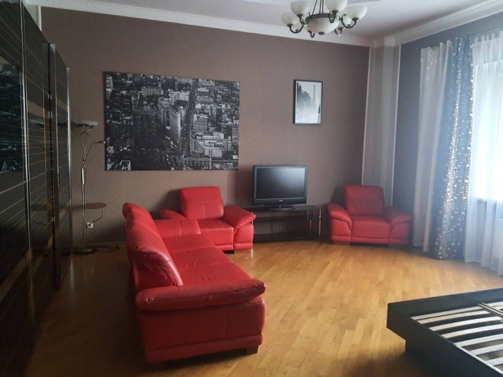 Однокімнатна квартира  (74м2)у м. Черкаси. В довгострокову оренду. - фото 1